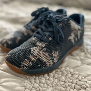 Nobull Women’s Dark Floral Gum Trainer 7.5
